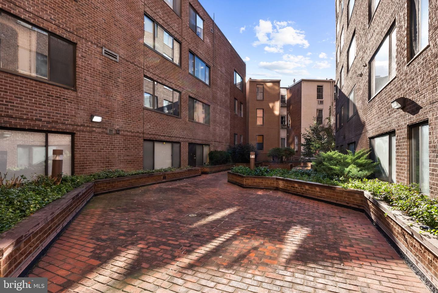 3 WASHINGTON CIR NW #206, WASHINGTON, District Of Columbia 20037, ,Land,For sale,3 WASHINGTON CIR NW #206,DCDC2232420 MLS # DCDC2232420