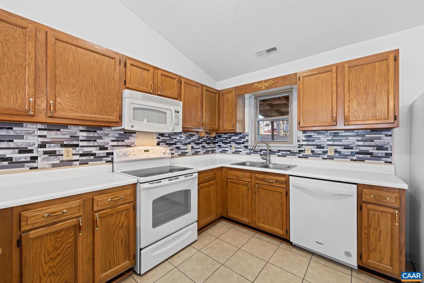 364 LARKSPUR RD, RUCKERSVILLE, Virginia 22968, 3 Bedrooms Bedrooms, ,2 BathroomsBathrooms,Residential,For sale,364 LARKSPUR RD,671214 MLS # 671214