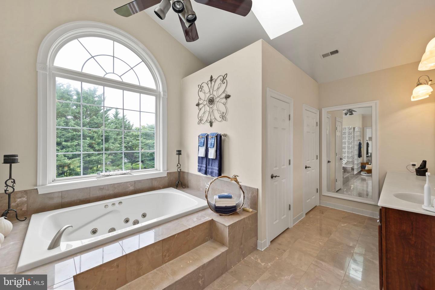 1020 BRECKINRIDGE LN, WINCHESTER, Virginia 22601, 6 Bedrooms Bedrooms, ,5 BathroomsBathrooms,Residential,For sale,1020 BRECKINRIDGE LN,VAWI2007912 MLS # VAWI2007912