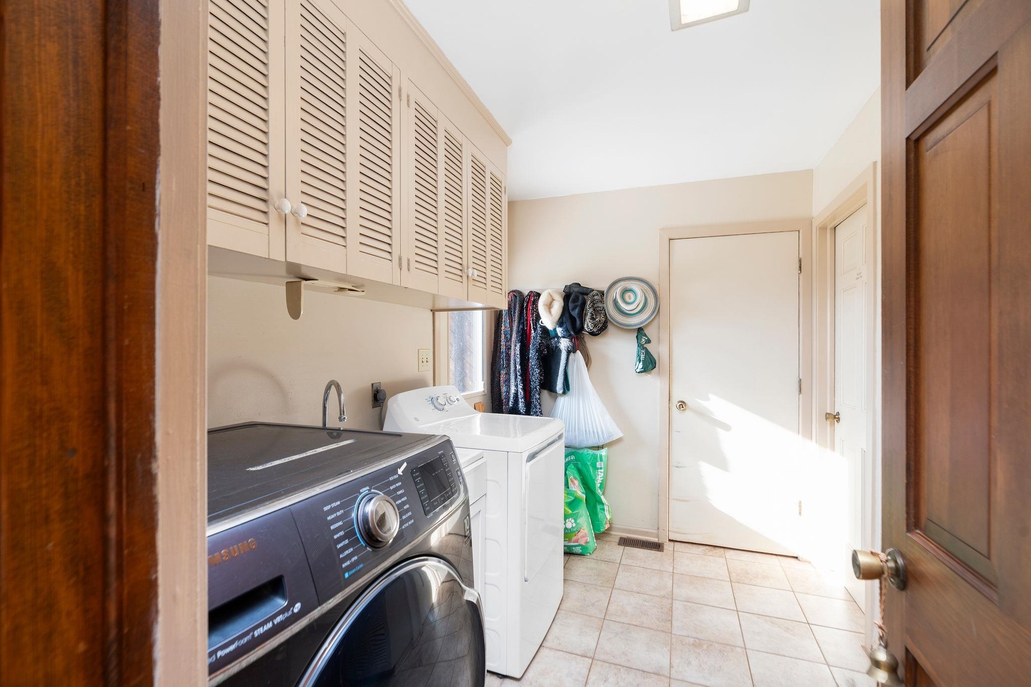 129 SHEMARIAH RD, MIDDLEBROOK, Virginia 24459, 4 Bedrooms Bedrooms, ,4 BathroomsBathrooms,Residential,Blue Willow Farms,129 SHEMARIAH RD,671270 MLS # 671270