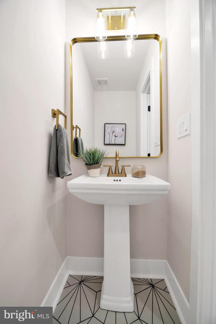 5008 11TH ST NE, WASHINGTON, District Of Columbia 20017, 4 Bedrooms Bedrooms, ,2 BathroomsBathrooms,Residential,For sale,5008 11TH ST NE,DCDC2211936 MLS # DCDC2211936