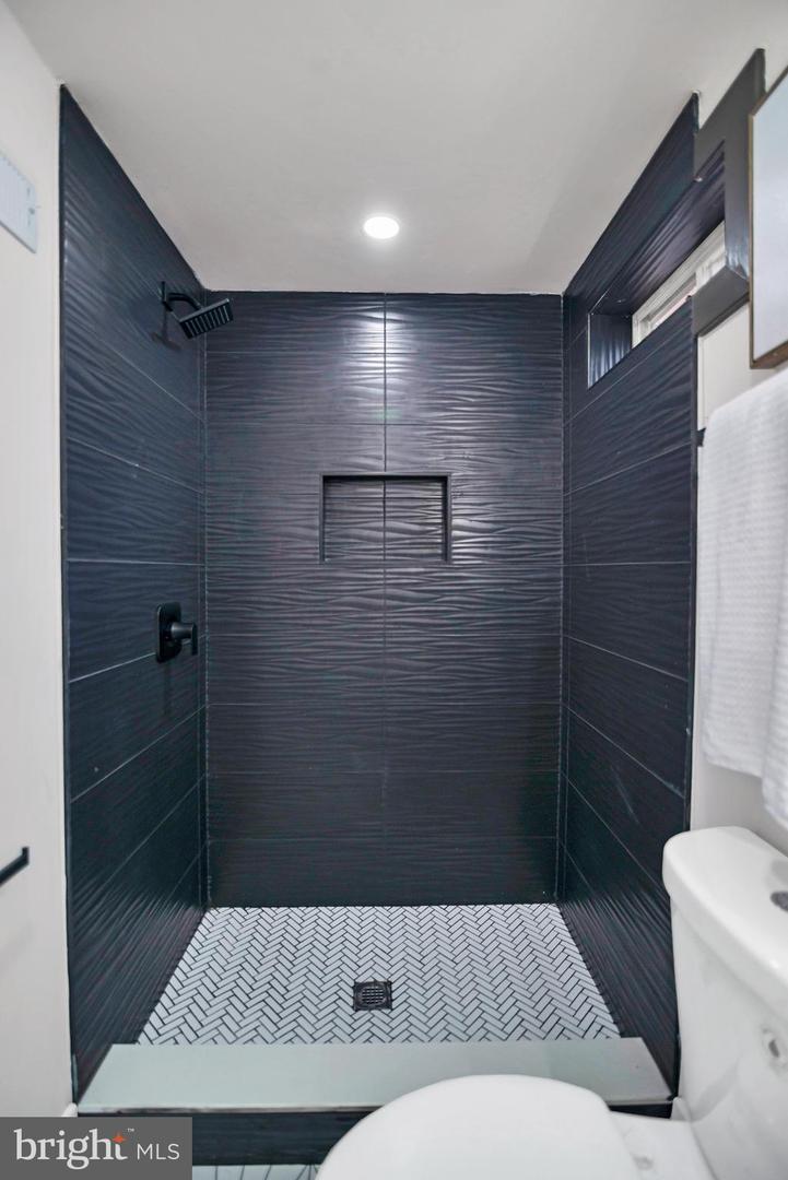 5008 11TH ST NE, WASHINGTON, District Of Columbia 20017, 4 Bedrooms Bedrooms, ,2 BathroomsBathrooms,Residential,For sale,5008 11TH ST NE,DCDC2211936 MLS # DCDC2211936