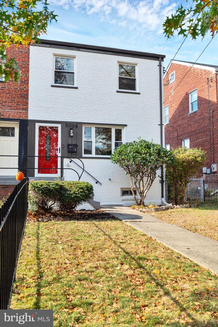 5008 11TH ST NE, WASHINGTON, District Of Columbia 20017, 4 Bedrooms Bedrooms, ,2 BathroomsBathrooms,Residential,For sale,5008 11TH ST NE,DCDC2211936 MLS # DCDC2211936