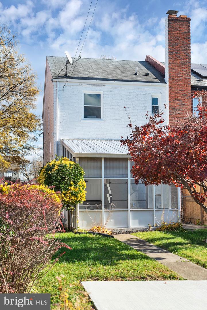 5008 11TH ST NE, WASHINGTON, District Of Columbia 20017, 4 Bedrooms Bedrooms, ,2 BathroomsBathrooms,Residential,For sale,5008 11TH ST NE,DCDC2211936 MLS # DCDC2211936