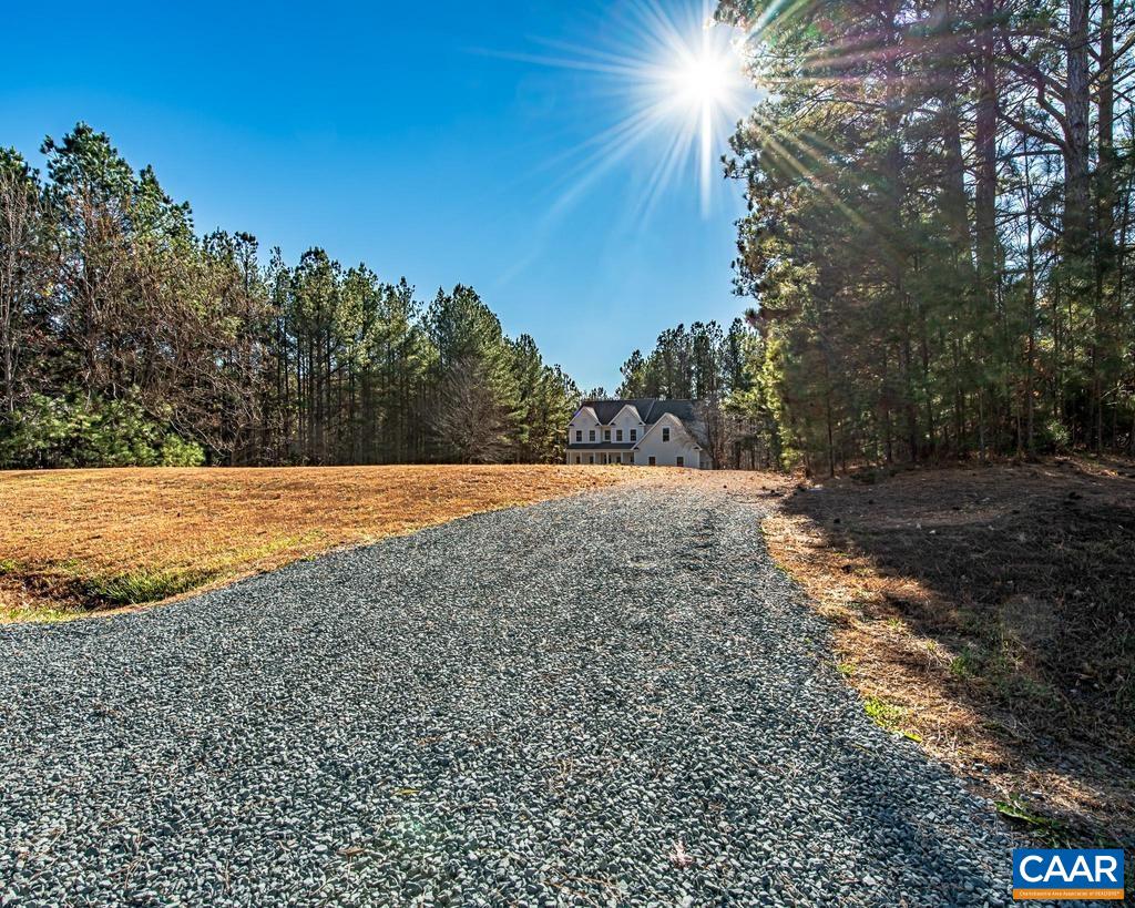 228 ANTIOCH SPRINGS LN, SCOTTSVILLE, Virginia 24590, 4 Bedrooms Bedrooms, ,2 BathroomsBathrooms,Residential,228 ANTIOCH SPRINGS LN,671278 MLS # 671278