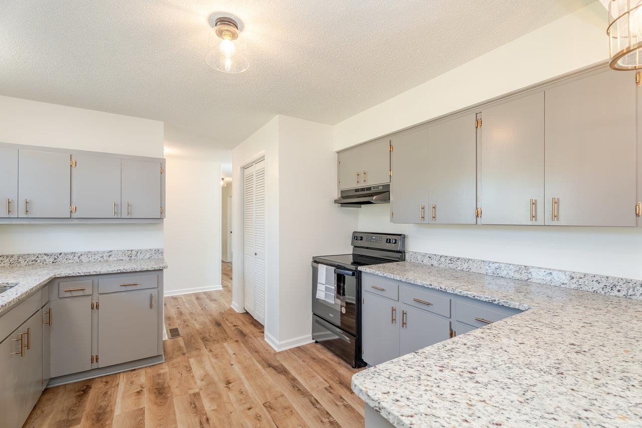 7698 NORTH VALLEY PIKE, ROCKINGHAM, Virginia 22802, 3 Bedrooms Bedrooms, ,2 BathroomsBathrooms,Residential,7698 NORTH VALLEY PIKE,671285 MLS # 671285