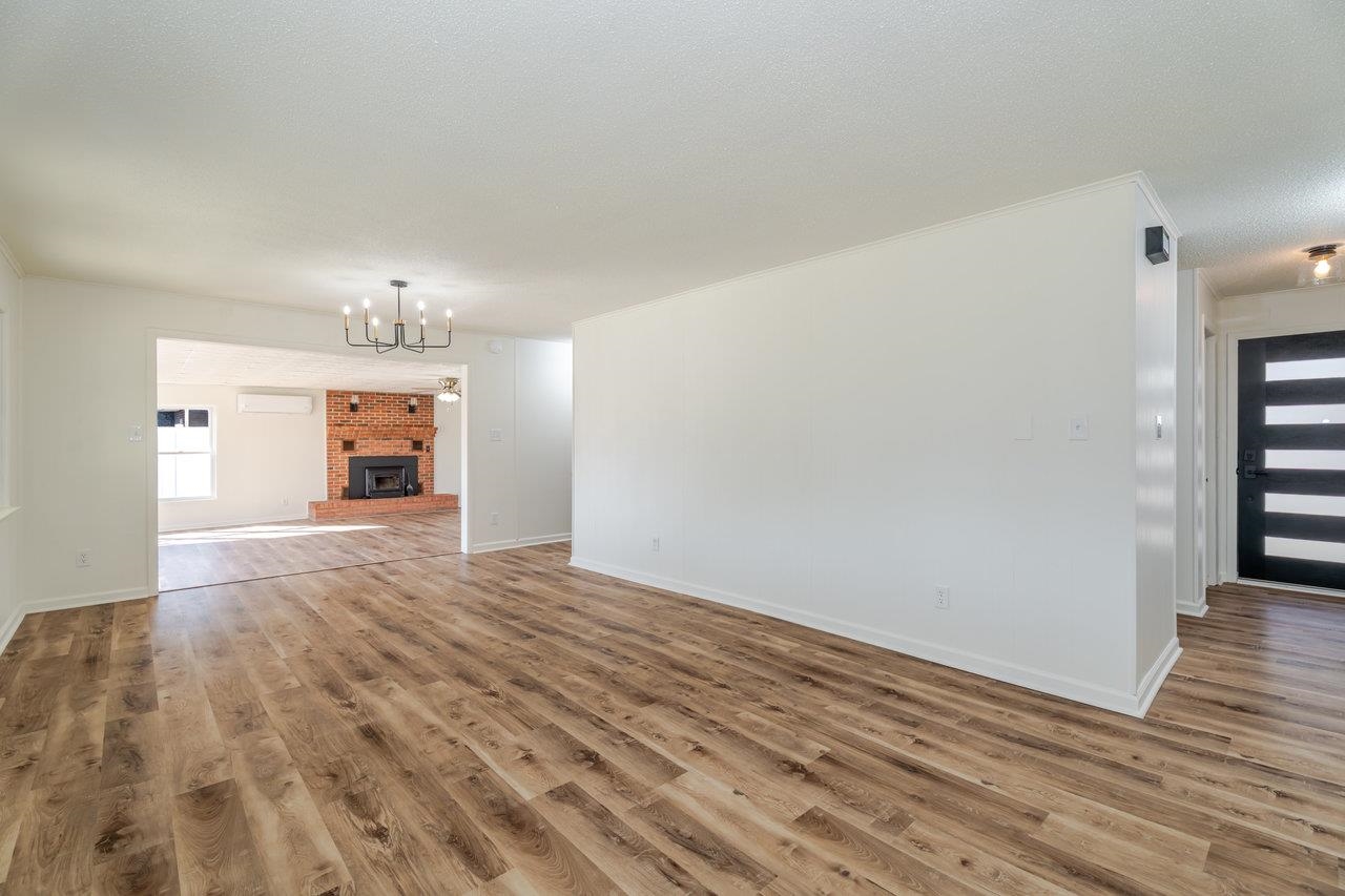 7698 NORTH VALLEY PIKE, ROCKINGHAM, Virginia 22802, 3 Bedrooms Bedrooms, ,2 BathroomsBathrooms,Residential,7698 NORTH VALLEY PIKE,671285 MLS # 671285