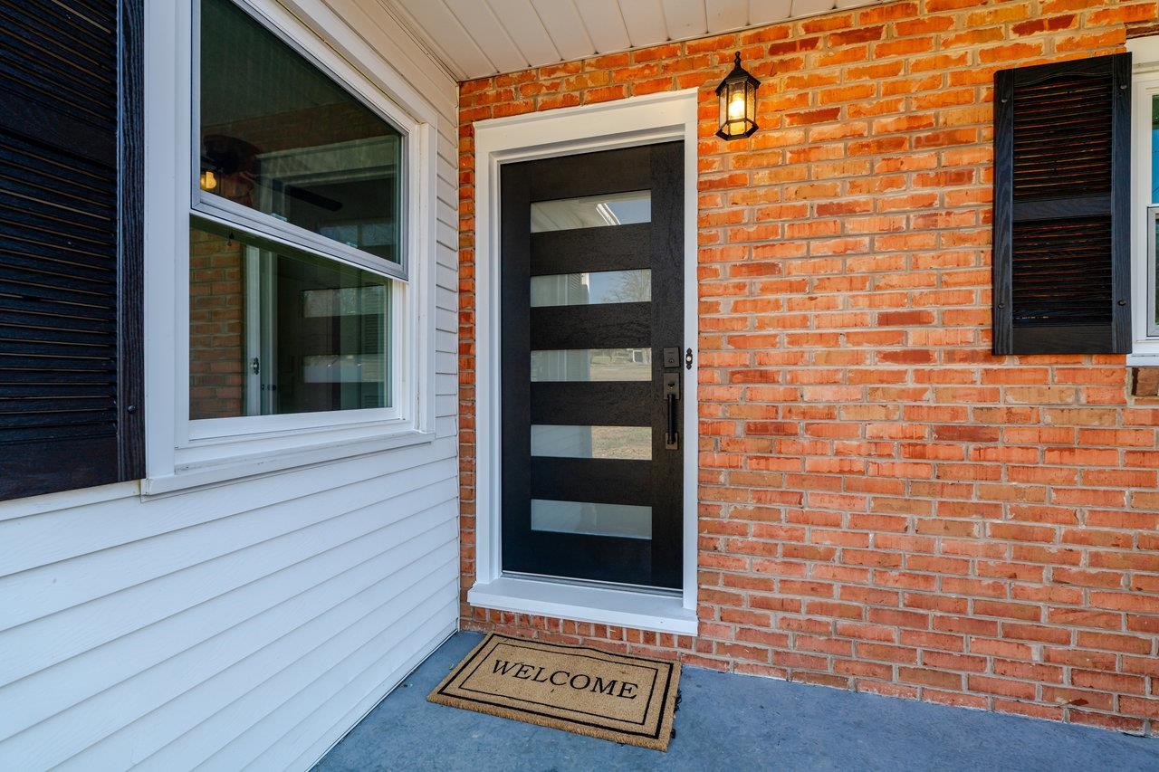 7698 NORTH VALLEY PIKE, ROCKINGHAM, Virginia 22802, 3 Bedrooms Bedrooms, ,2 BathroomsBathrooms,Residential,7698 NORTH VALLEY PIKE,671285 MLS # 671285