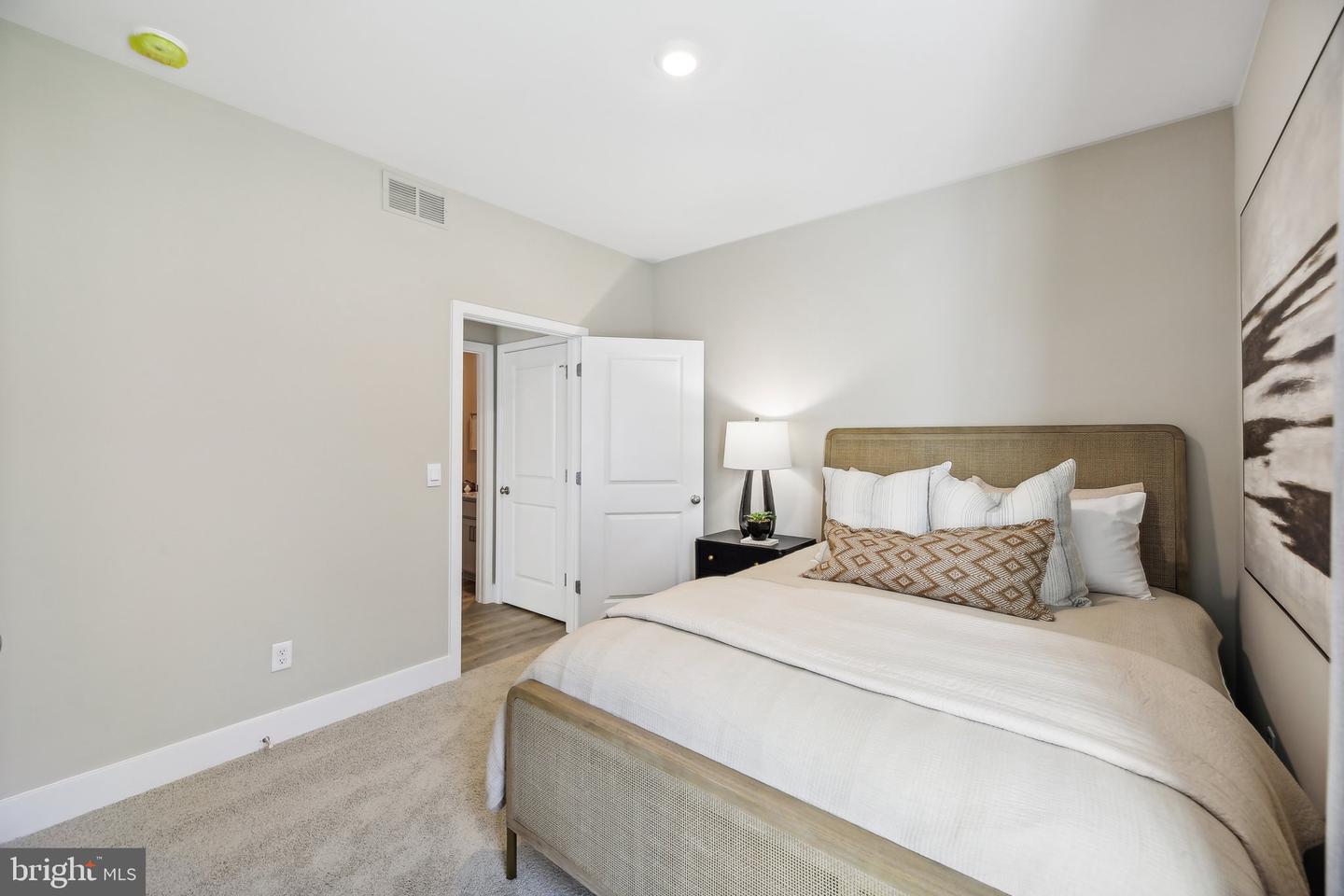 230 MUNSEE CIR, WINCHESTER, Virginia 22602, 5 Bedrooms Bedrooms, ,3 BathroomsBathrooms,Residential,For sale,230 MUNSEE CIR,VAFV2035996 MLS # VAFV2035996