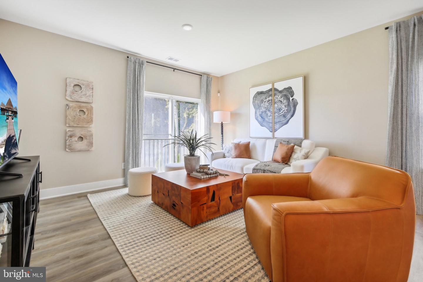 230 MUNSEE CIR, WINCHESTER, Virginia 22602, 5 Bedrooms Bedrooms, ,3 BathroomsBathrooms,Residential,For sale,230 MUNSEE CIR,VAFV2035996 MLS # VAFV2035996