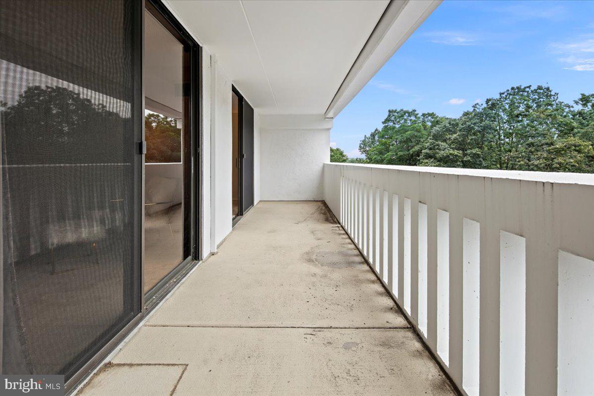 6101 EDSALL RD #702, ALEXANDRIA, Virginia 22304, 2 Bedrooms Bedrooms, 4 Rooms Rooms,2 BathroomsBathrooms,Residential,For sale,6101 EDSALL RD #702,VAAX2048478 MLS # VAAX2048478 6101 EDSALL RD #702, ALEXANDRIA, Virginia 22304, 2 Bedrooms Bedrooms, 4 Rooms Rooms,2 BathroomsBathrooms,Residential,For sale,6101 EDSALL RD #702,VAAX2048478 MLS # VAAX2048478