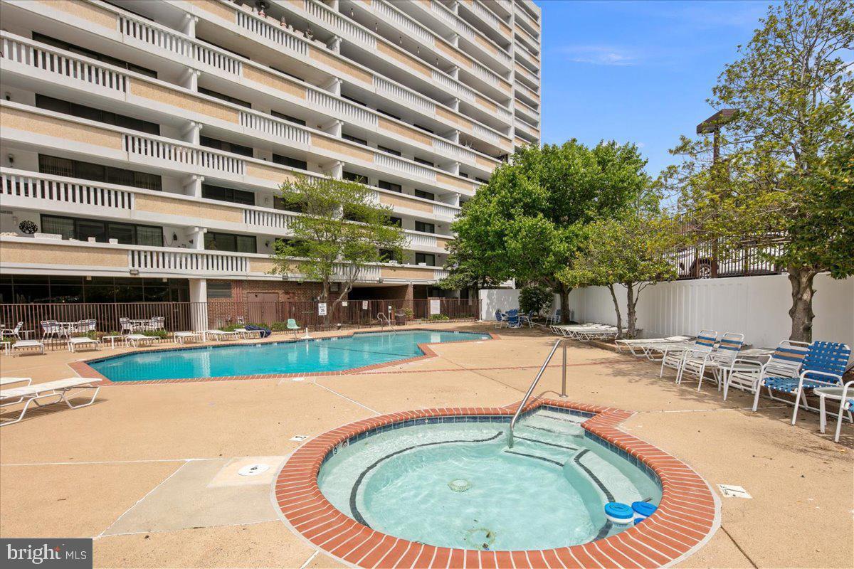 6101 EDSALL RD #702, ALEXANDRIA, Virginia 22304, 2 Bedrooms Bedrooms, 4 Rooms Rooms,2 BathroomsBathrooms,Residential,For sale,6101 EDSALL RD #702,VAAX2048478 MLS # VAAX2048478 6101 EDSALL RD #702, ALEXANDRIA, Virginia 22304, 2 Bedrooms Bedrooms, 4 Rooms Rooms,2 BathroomsBathrooms,Residential,For sale,6101 EDSALL RD #702,VAAX2048478 MLS # VAAX2048478