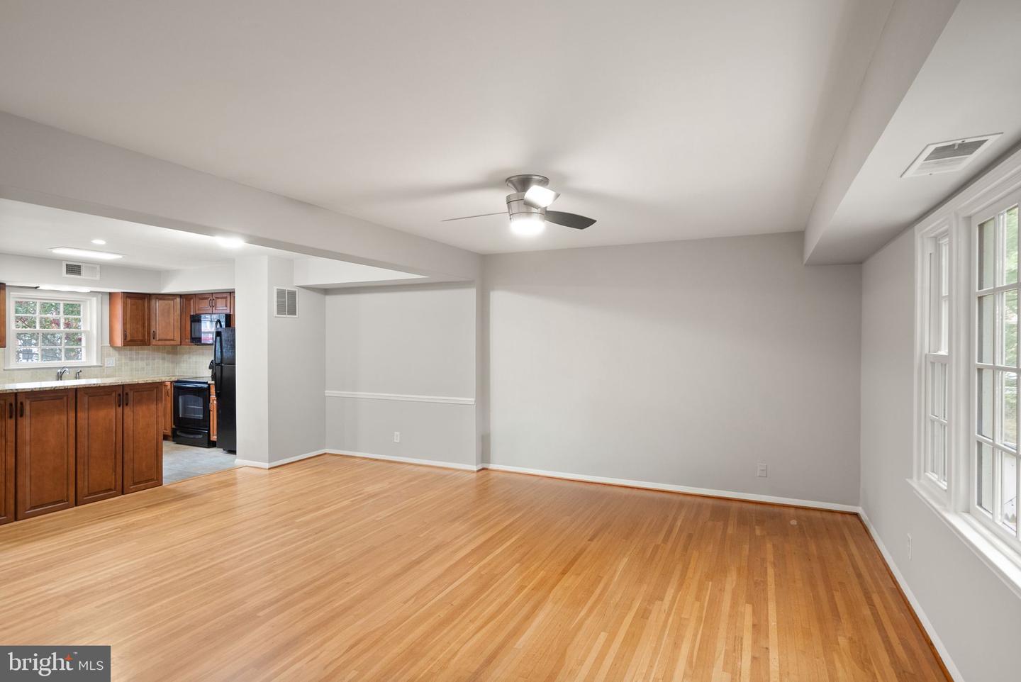 6611 BURLINGTON PL, SPRINGFIELD, Virginia 22152, ,3 BathroomsBathrooms,Residential,For sale,6611 BURLINGTON PL,VAFX2265254 MLS # VAFX2265254