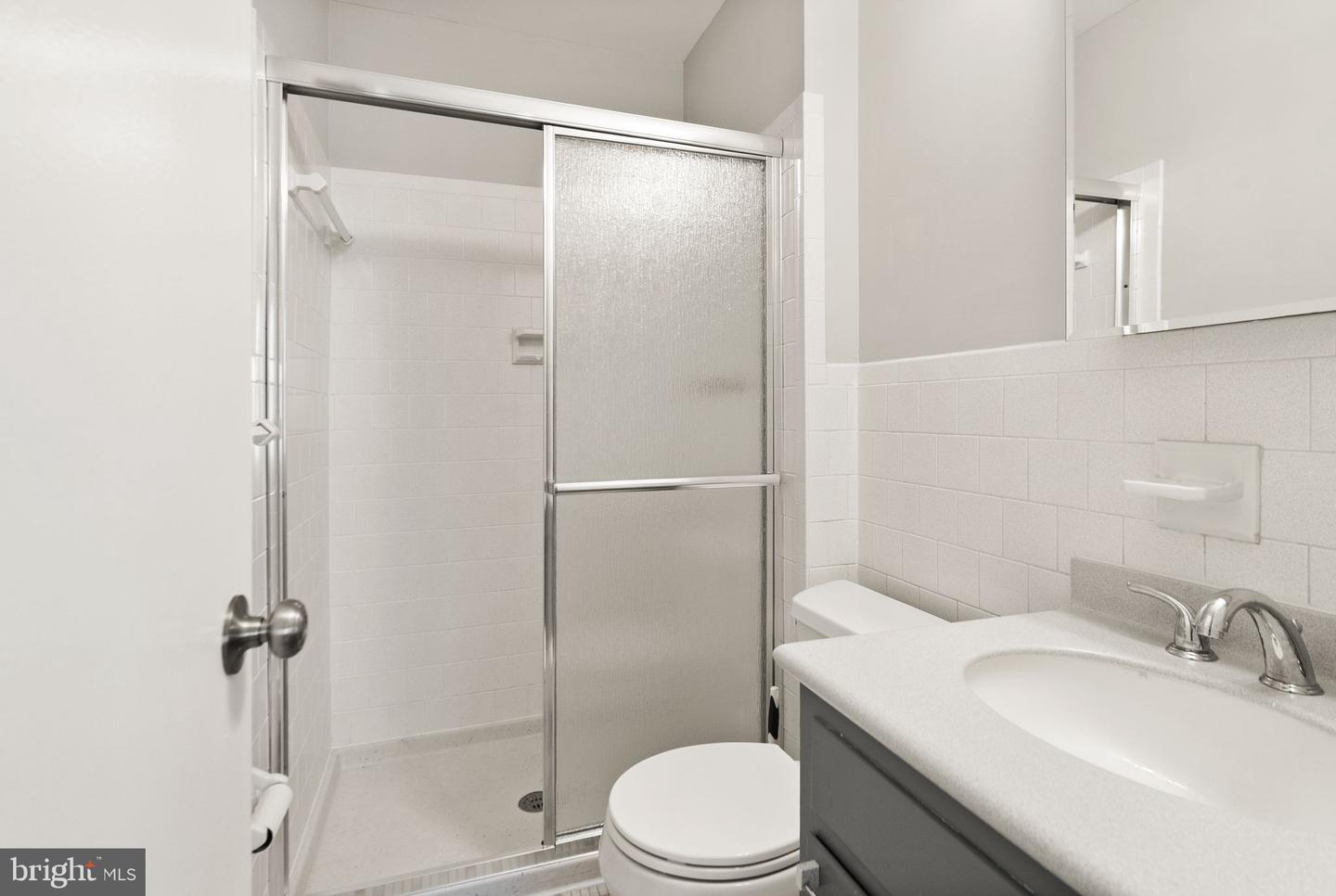 6611 BURLINGTON PL, SPRINGFIELD, Virginia 22152, ,3 BathroomsBathrooms,Residential,For sale,6611 BURLINGTON PL,VAFX2265254 MLS # VAFX2265254