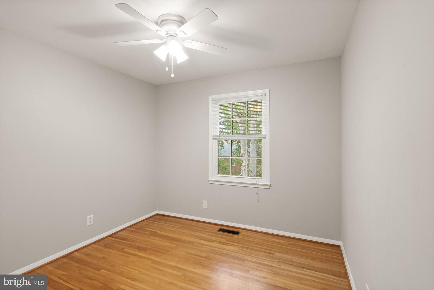 6611 BURLINGTON PL, SPRINGFIELD, Virginia 22152, ,3 BathroomsBathrooms,Residential,For sale,6611 BURLINGTON PL,VAFX2265254 MLS # VAFX2265254