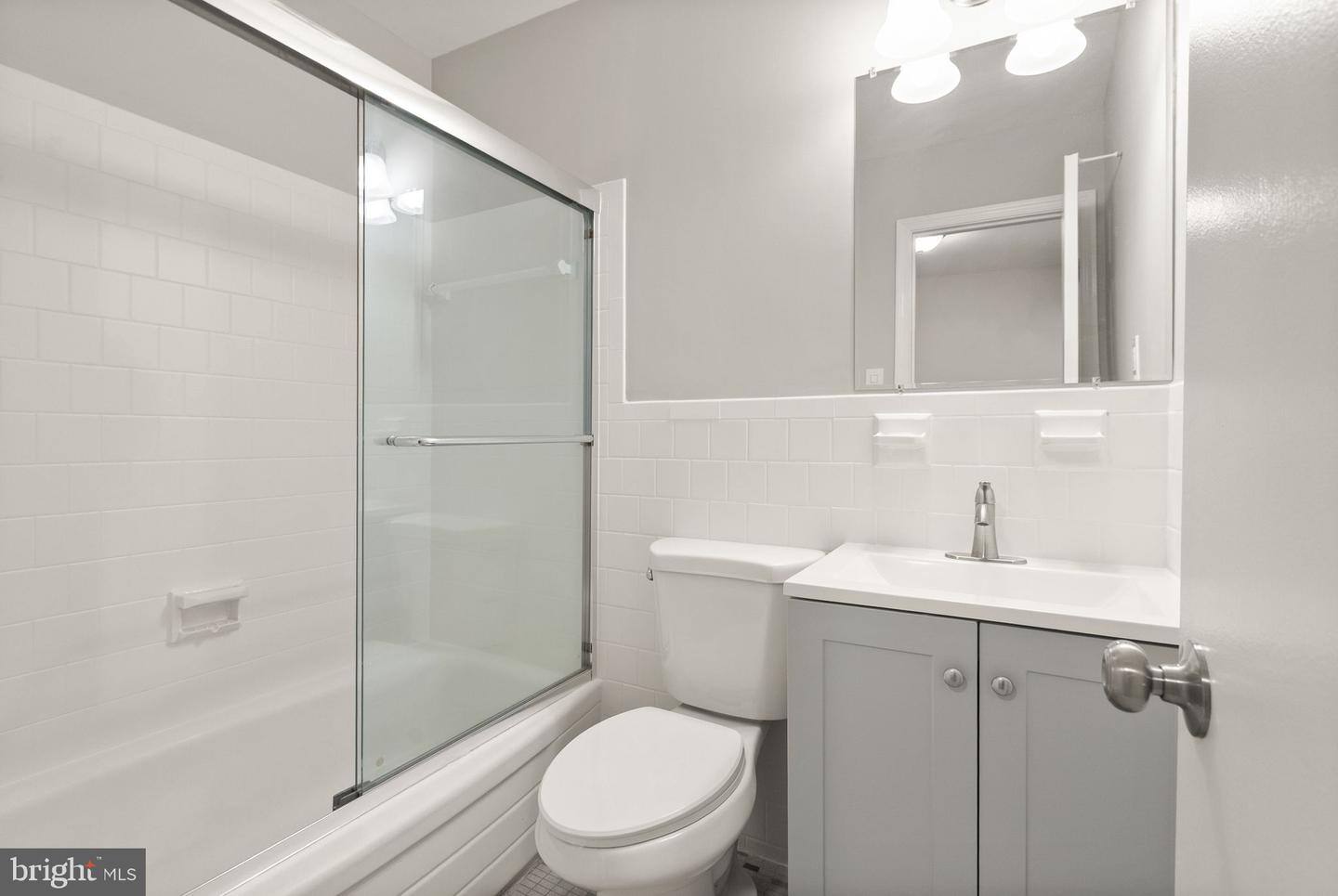 6611 BURLINGTON PL, SPRINGFIELD, Virginia 22152, ,3 BathroomsBathrooms,Residential,For sale,6611 BURLINGTON PL,VAFX2265254 MLS # VAFX2265254