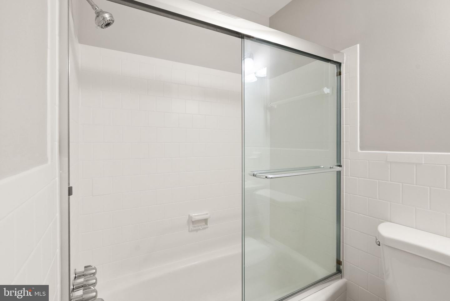 6611 BURLINGTON PL, SPRINGFIELD, Virginia 22152, ,3 BathroomsBathrooms,Residential,For sale,6611 BURLINGTON PL,VAFX2265254 MLS # VAFX2265254