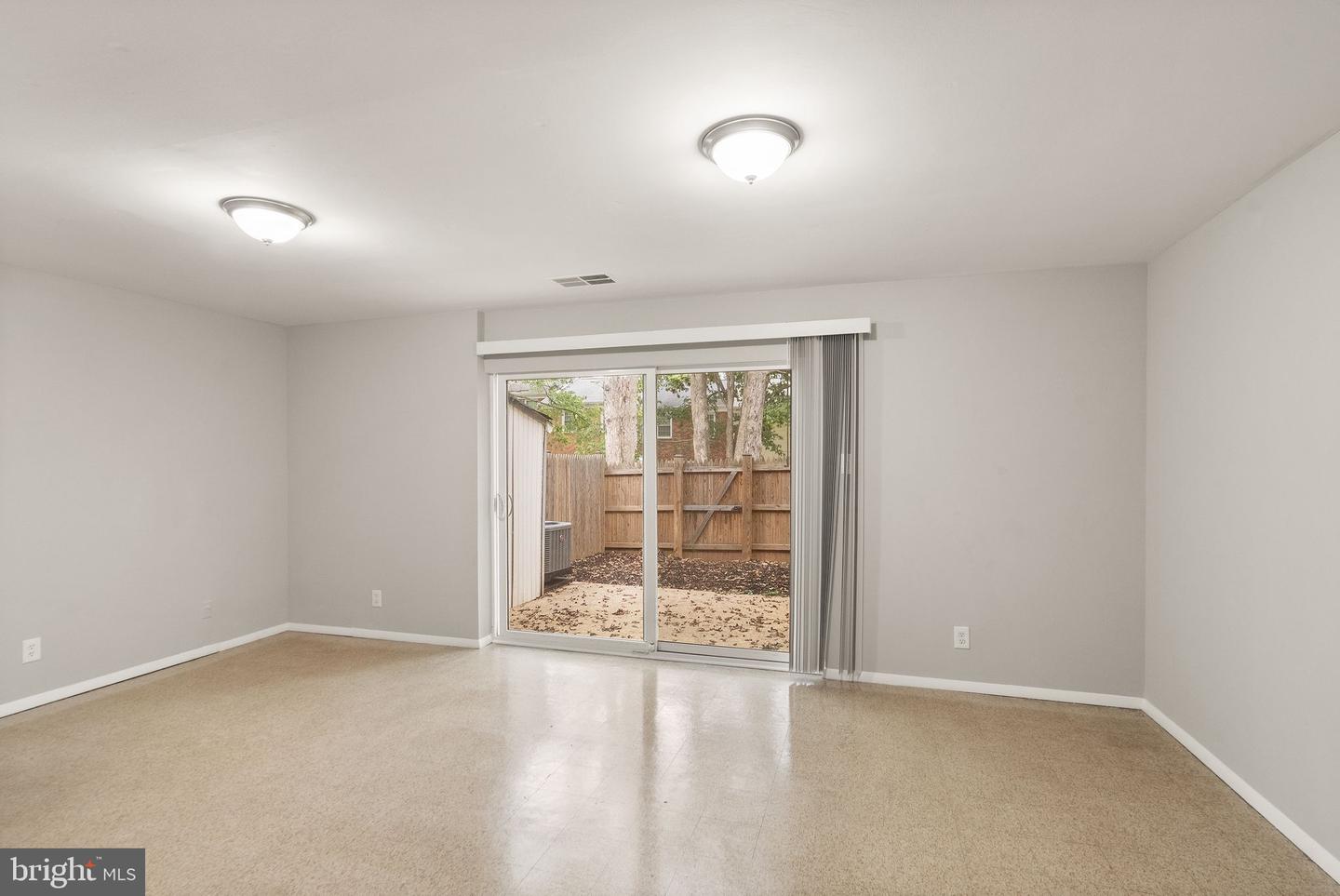 6611 BURLINGTON PL, SPRINGFIELD, Virginia 22152, ,3 BathroomsBathrooms,Residential,For sale,6611 BURLINGTON PL,VAFX2265254 MLS # VAFX2265254