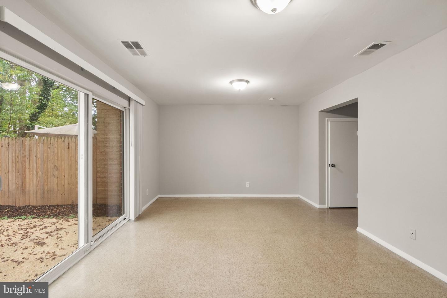 6611 BURLINGTON PL, SPRINGFIELD, Virginia 22152, ,3 BathroomsBathrooms,Residential,For sale,6611 BURLINGTON PL,VAFX2265254 MLS # VAFX2265254