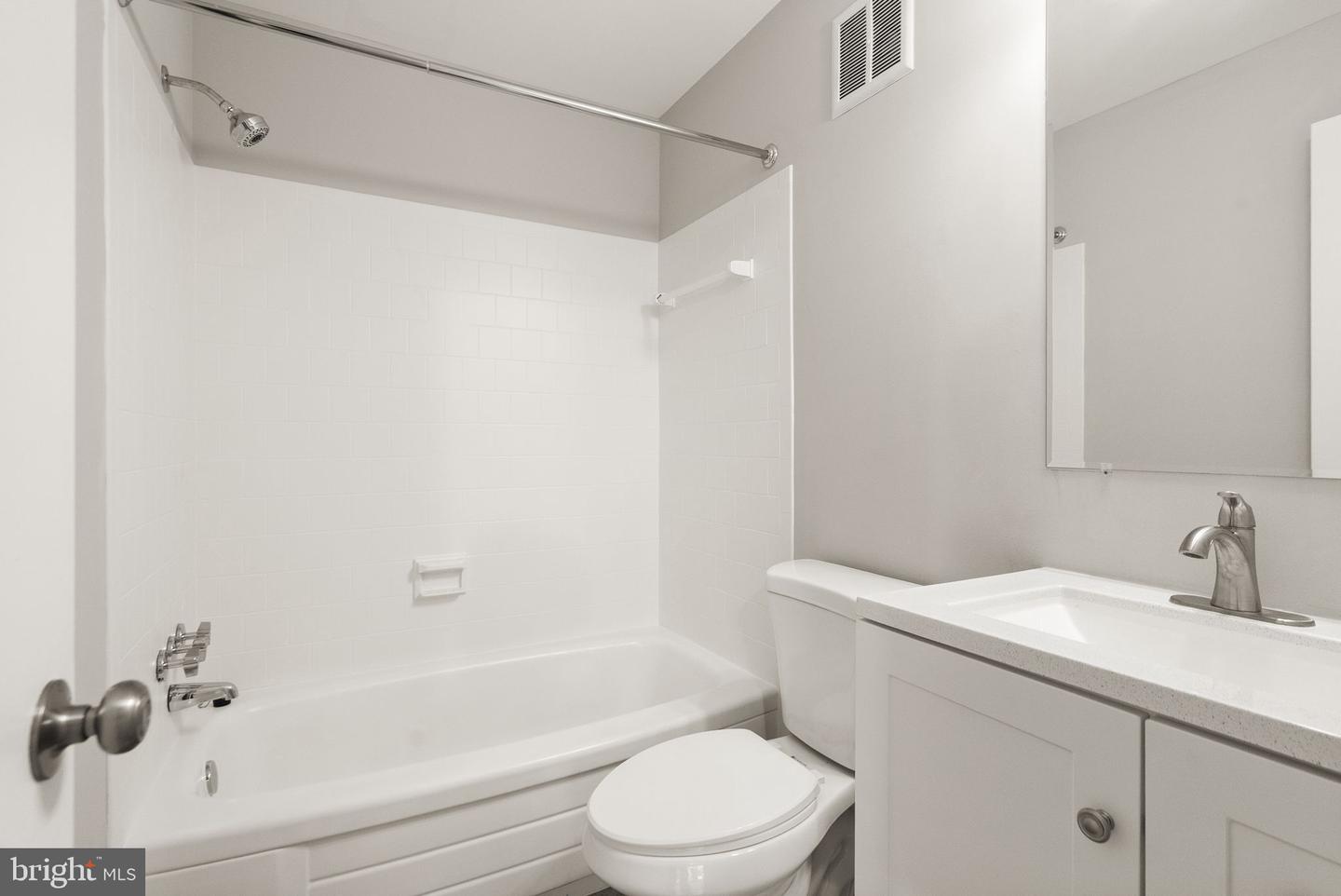 6611 BURLINGTON PL, SPRINGFIELD, Virginia 22152, ,3 BathroomsBathrooms,Residential,For sale,6611 BURLINGTON PL,VAFX2265254 MLS # VAFX2265254