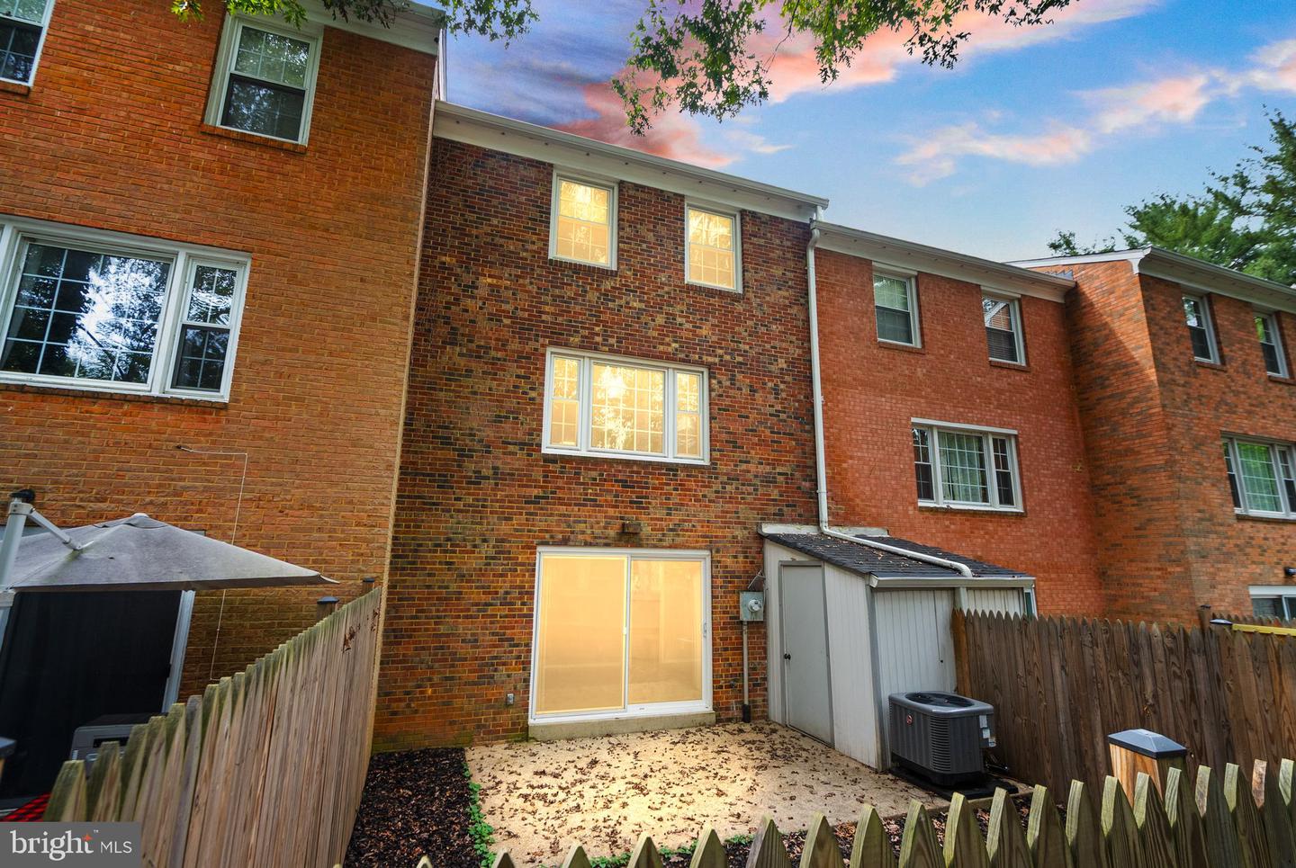 6611 BURLINGTON PL, SPRINGFIELD, Virginia 22152, ,3 BathroomsBathrooms,Residential,For sale,6611 BURLINGTON PL,VAFX2265254 MLS # VAFX2265254