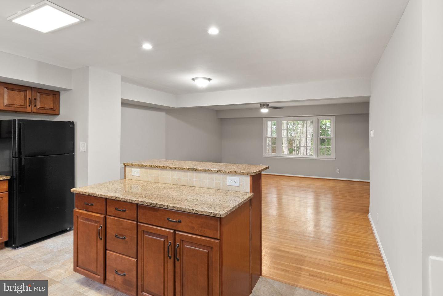 6611 BURLINGTON PL, SPRINGFIELD, Virginia 22152, ,3 BathroomsBathrooms,Residential,For sale,6611 BURLINGTON PL,VAFX2265254 MLS # VAFX2265254