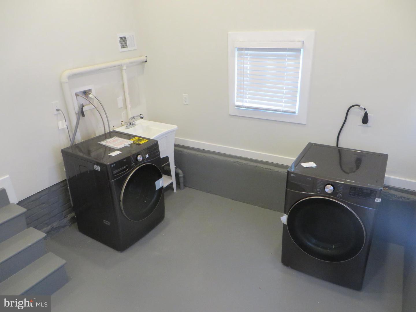 3010 STEVEN MARTIN DR, FAIRFAX, Virginia 22031, 5 Bedrooms Bedrooms, 14 Rooms Rooms,3 BathroomsBathrooms,Residential,For sale,3010 STEVEN MARTIN DR,VAFX2270020 MLS # VAFX2270020