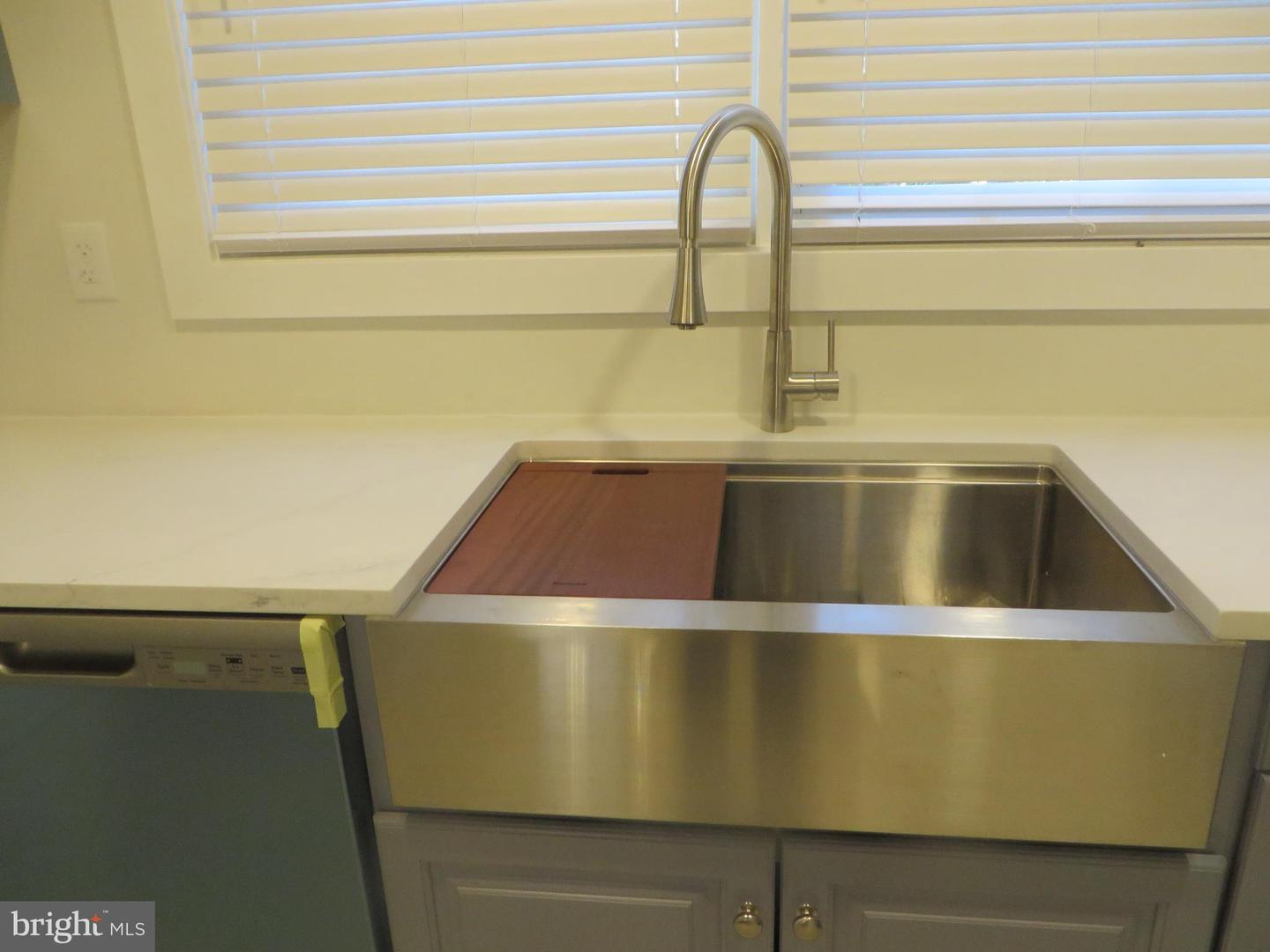 3010 STEVEN MARTIN DR, FAIRFAX, Virginia 22031, 5 Bedrooms Bedrooms, 14 Rooms Rooms,3 BathroomsBathrooms,Residential,For sale,3010 STEVEN MARTIN DR,VAFX2270020 MLS # VAFX2270020