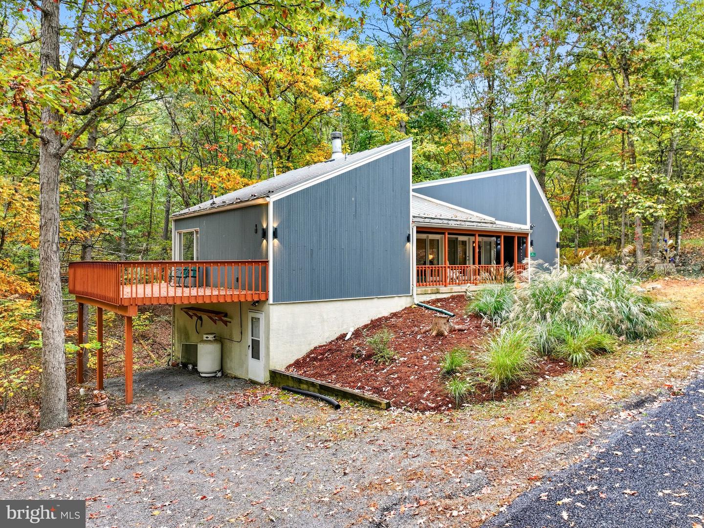 16 SPRUCE HOLLOW RD, BASYE, Virginia 22810, 3 Bedrooms Bedrooms, ,2 BathroomsBathrooms,Residential,For sale,16 SPRUCE HOLLOW RD,VASH2012752 MLS # VASH2012752