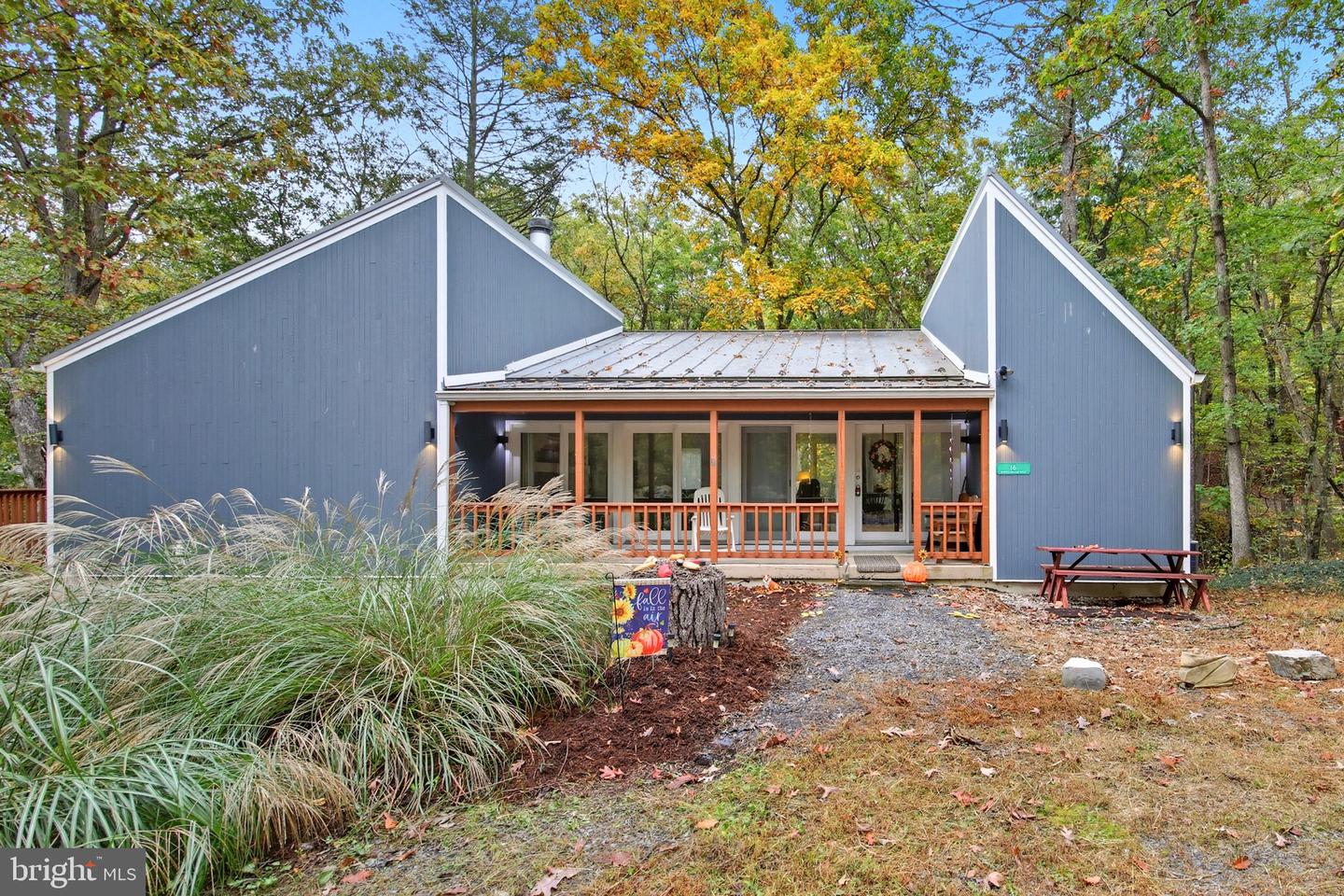 16 SPRUCE HOLLOW RD, BASYE, Virginia 22810, 3 Bedrooms Bedrooms, ,2 BathroomsBathrooms,Residential,For sale,16 SPRUCE HOLLOW RD,VASH2012752 MLS # VASH2012752