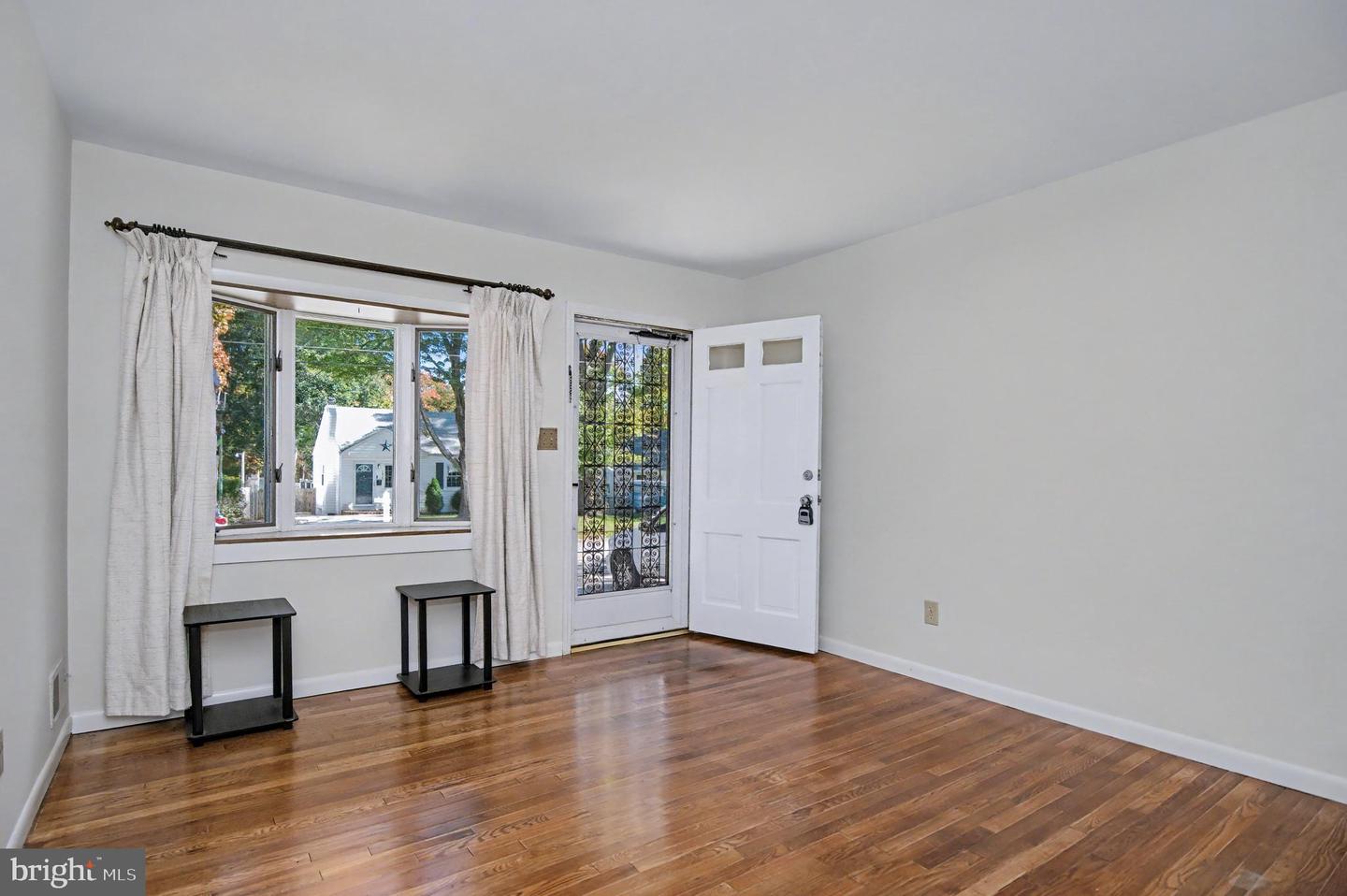 4026 WALTERS CT, FAIRFAX, Virginia 22030, 3 Bedrooms Bedrooms, ,2 BathroomsBathrooms,Residential,For sale,4026 WALTERS CT,VAFC2007232 MLS # VAFC2007232