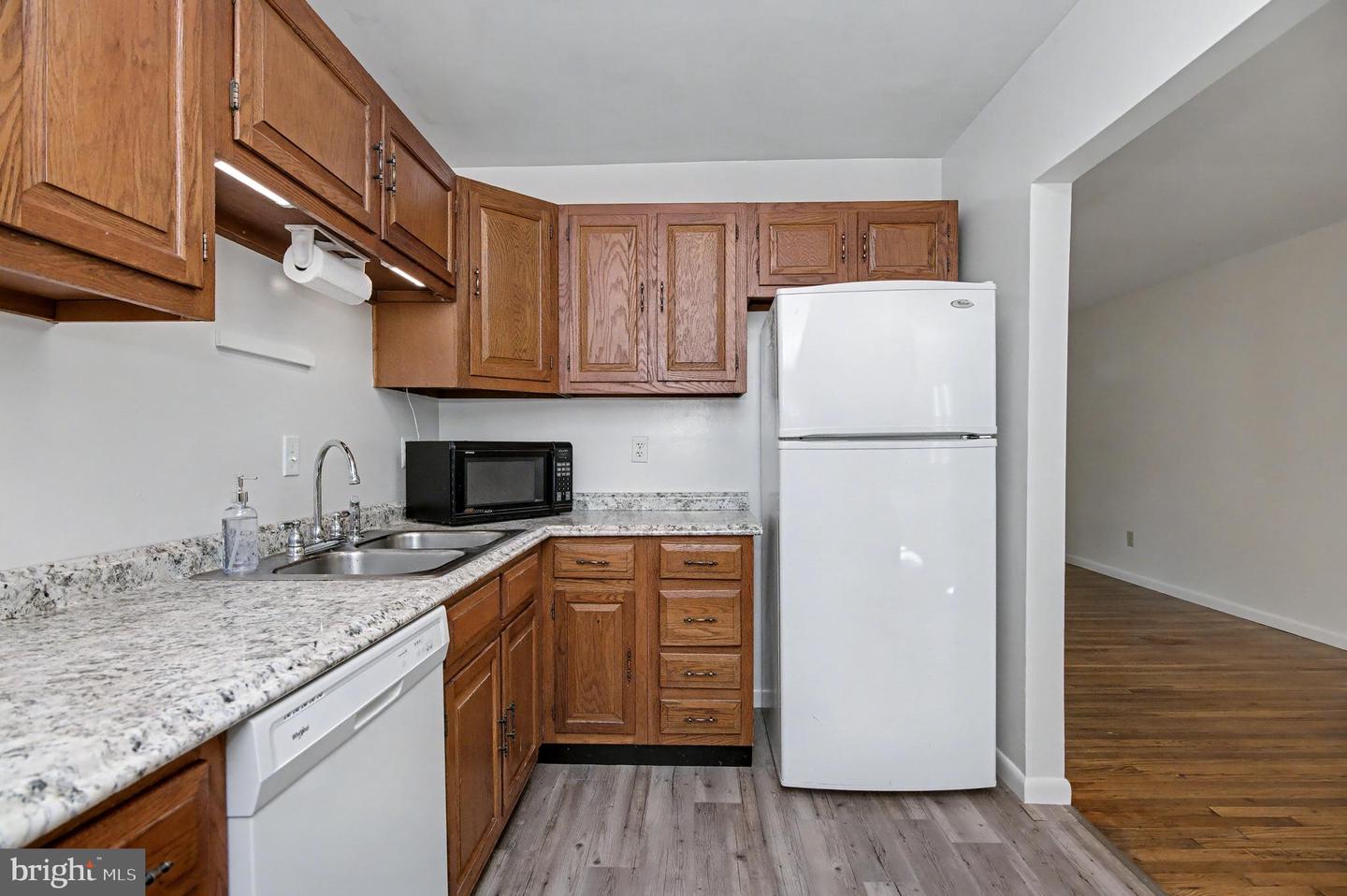 4026 WALTERS CT, FAIRFAX, Virginia 22030, 3 Bedrooms Bedrooms, ,2 BathroomsBathrooms,Residential,For sale,4026 WALTERS CT,VAFC2007232 MLS # VAFC2007232