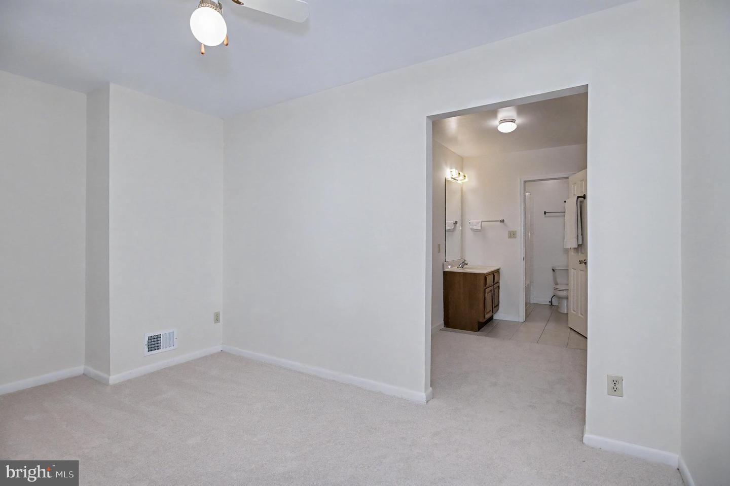 4026 WALTERS CT, FAIRFAX, Virginia 22030, 3 Bedrooms Bedrooms, ,2 BathroomsBathrooms,Residential,For sale,4026 WALTERS CT,VAFC2007232 MLS # VAFC2007232