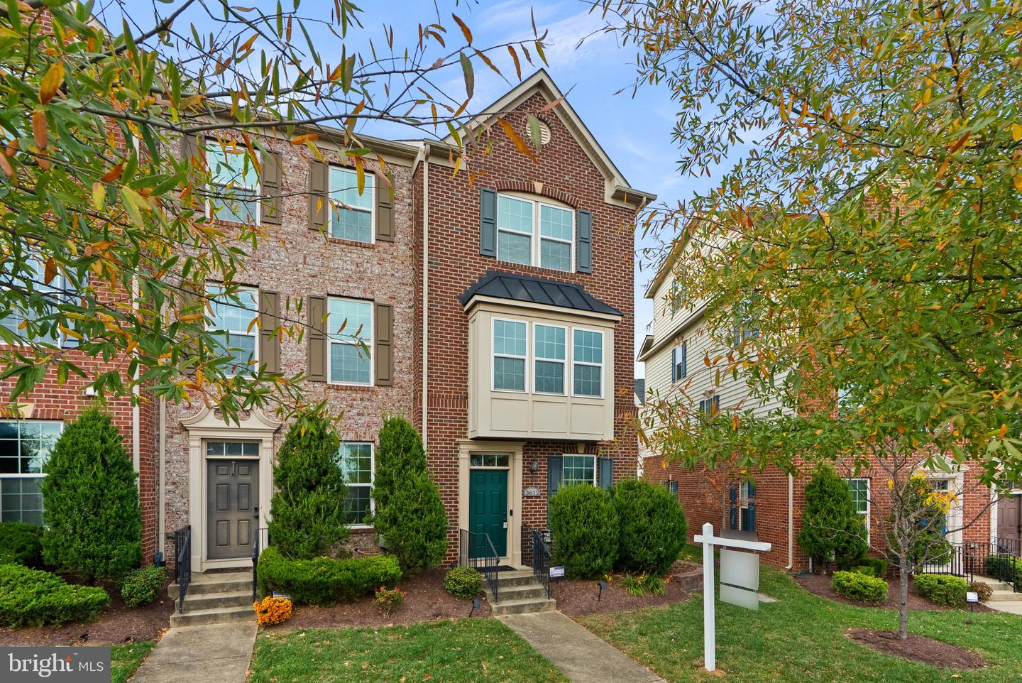 3612 FORT LINCOLN DR NE, WASHINGTON, District Of Columbia 20018, 2 Bedrooms Bedrooms, ,2 BathroomsBathrooms,Residential,For sale,3612 FORT LINCOLN DR NE,DCDC2229146 MLS # DCDC2229146