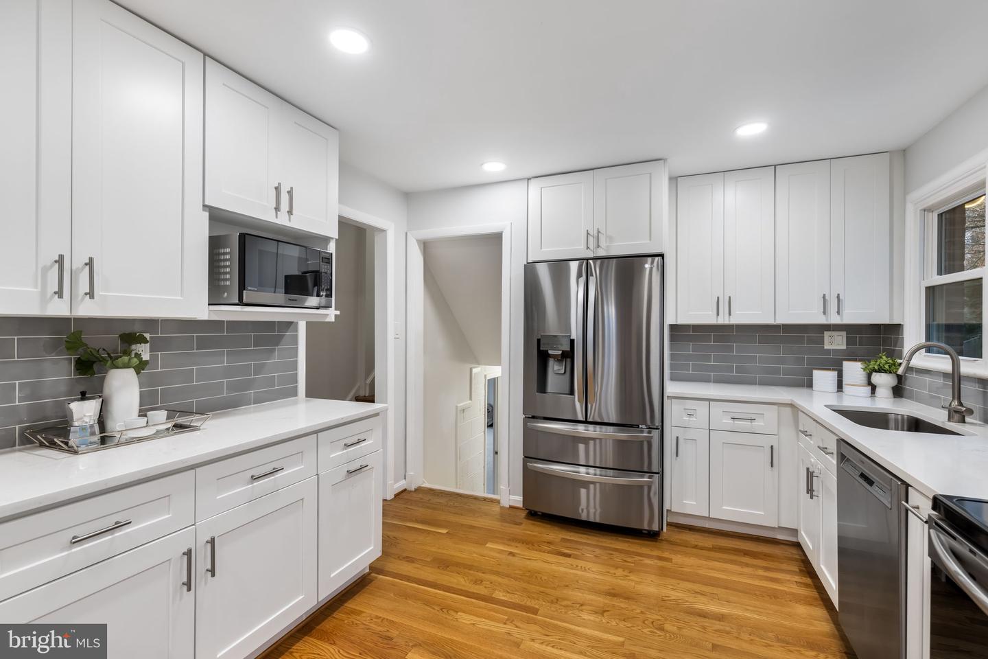 6222 BEACHWAY DR, FALLS CHURCH, Virginia 22041, 3 Bedrooms Bedrooms, ,3 BathroomsBathrooms,Residential,For sale,6222 BEACHWAY DR,VAFX2276418 MLS # VAFX2276418