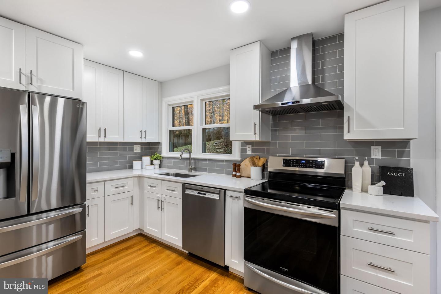 6222 BEACHWAY DR, FALLS CHURCH, Virginia 22041, 3 Bedrooms Bedrooms, ,3 BathroomsBathrooms,Residential,For sale,6222 BEACHWAY DR,VAFX2276418 MLS # VAFX2276418