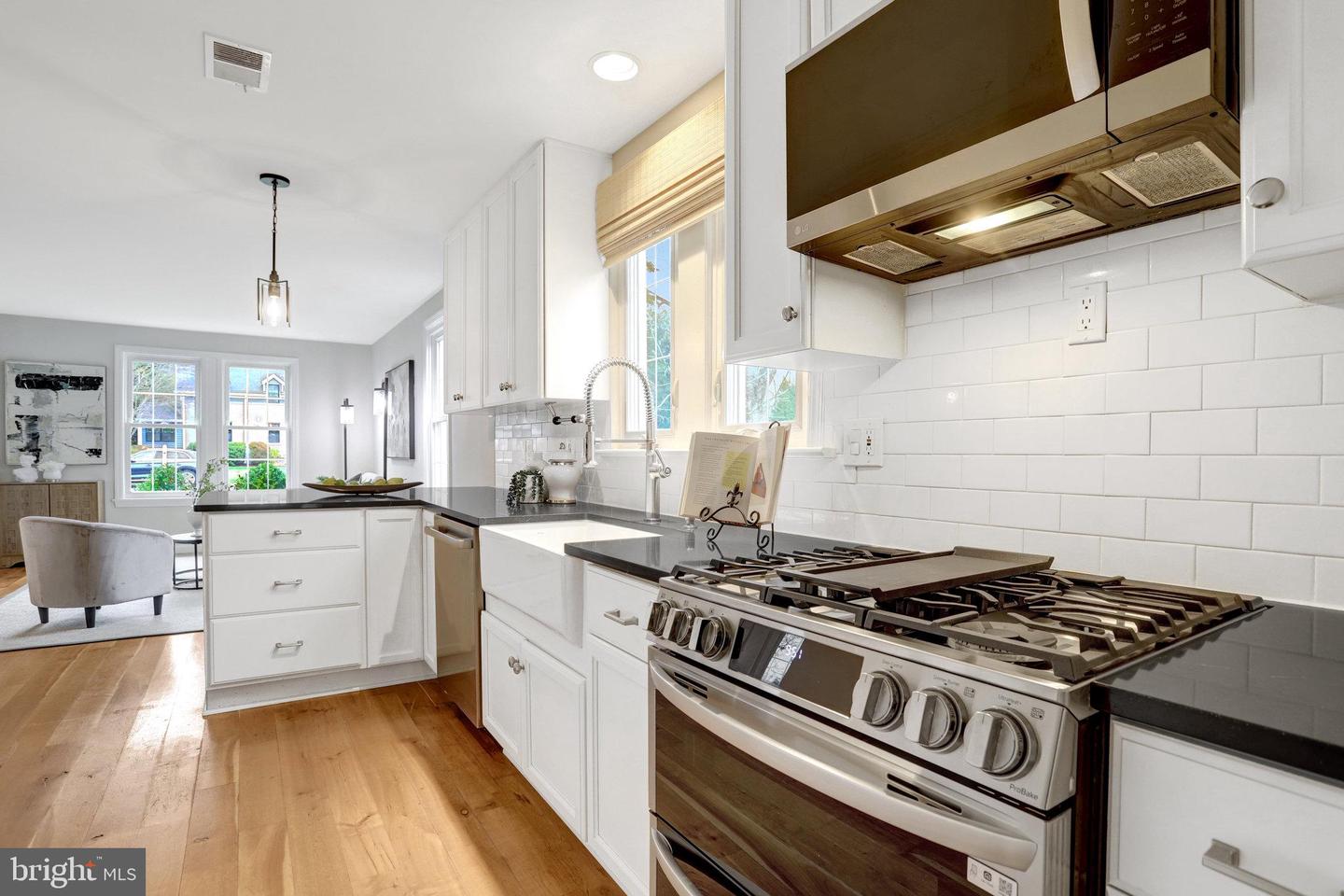 6402 POTOMAC AVE, ALEXANDRIA, Virginia 22307, 4 Bedrooms Bedrooms, ,2 BathroomsBathrooms,Residential,For sale,6402 POTOMAC AVE,VAFX2276704 MLS # VAFX2276704