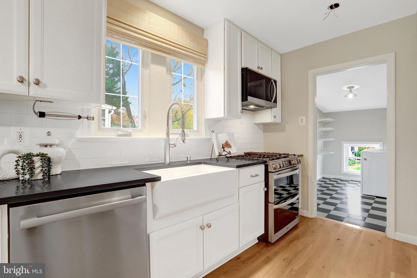 6402 POTOMAC AVE, ALEXANDRIA, Virginia 22307, 4 Bedrooms Bedrooms, ,2 BathroomsBathrooms,Residential,For sale,6402 POTOMAC AVE,VAFX2276704 MLS # VAFX2276704