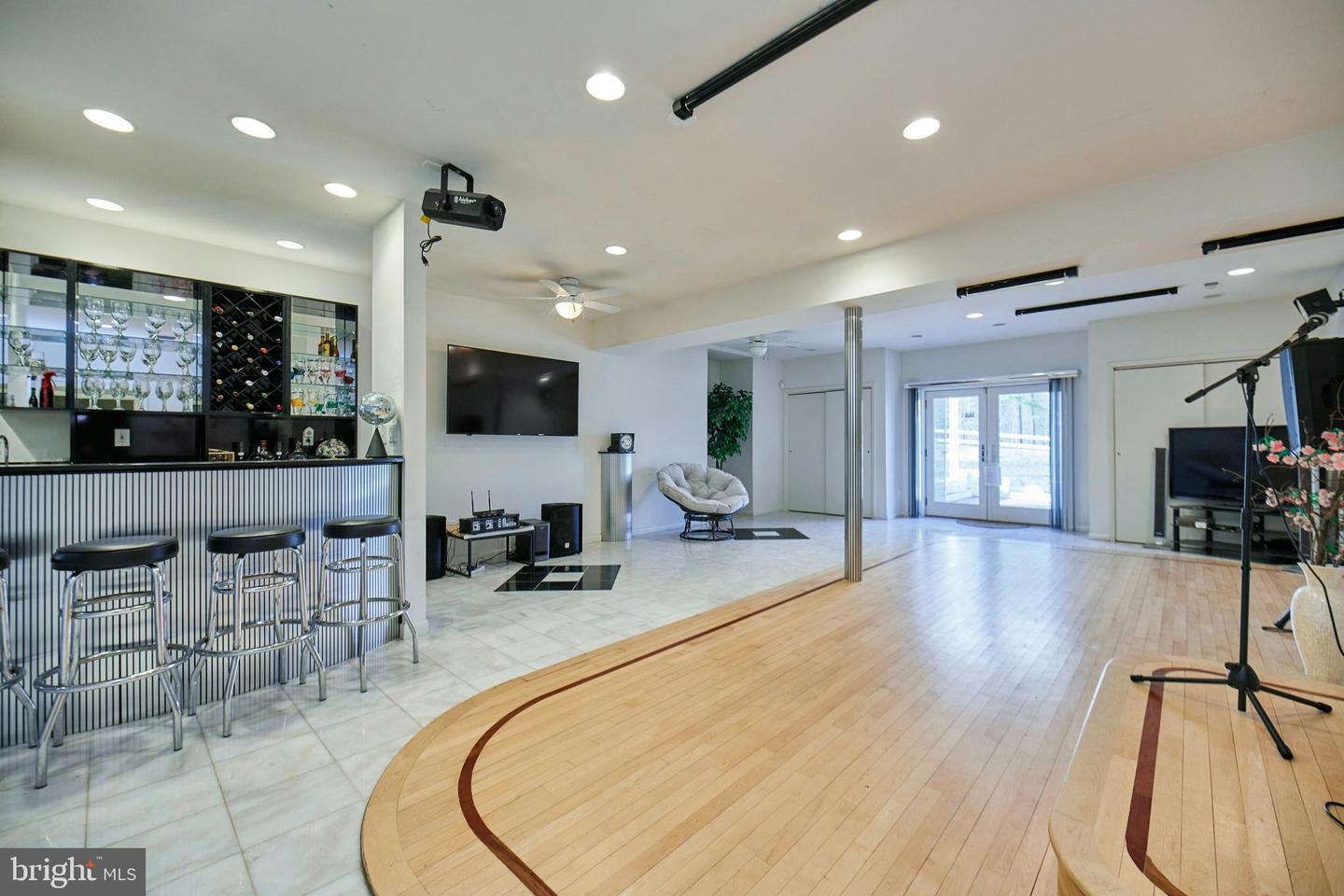 6830 CLIFTON RD, CLIFTON, Virginia 20124, 5 Bedrooms Bedrooms, ,5 BathroomsBathrooms,Residential,For sale,6830 CLIFTON RD,VAFX2276986 MLS # VAFX2276986 6830 CLIFTON RD, CLIFTON, Virginia 20124, 5 Bedrooms Bedrooms, ,5 BathroomsBathrooms,Residential,For sale,6830 CLIFTON RD,VAFX2276986 MLS # VAFX2276986