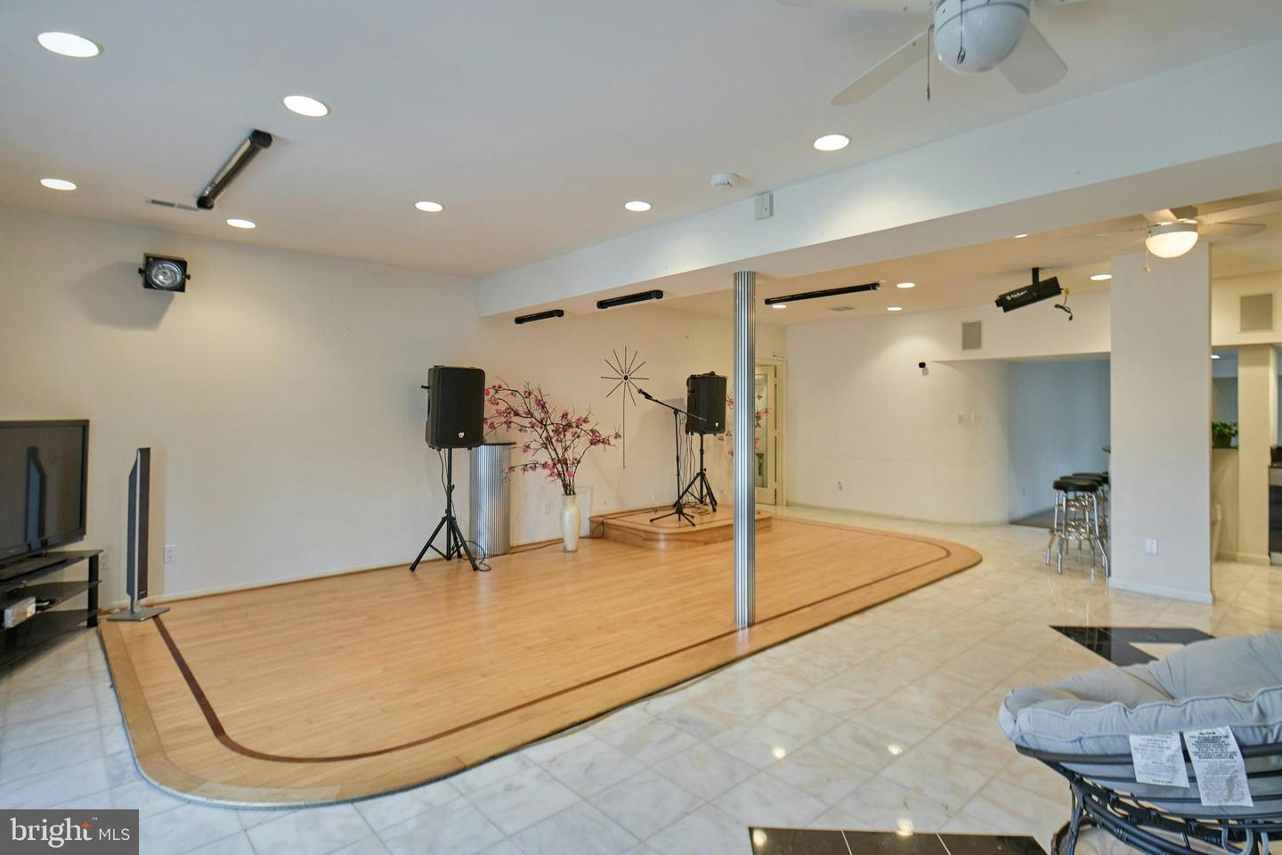 6830 CLIFTON RD, CLIFTON, Virginia 20124, 5 Bedrooms Bedrooms, ,5 BathroomsBathrooms,Residential,For sale,6830 CLIFTON RD,VAFX2276986 MLS # VAFX2276986 6830 CLIFTON RD, CLIFTON, Virginia 20124, 5 Bedrooms Bedrooms, ,5 BathroomsBathrooms,Residential,For sale,6830 CLIFTON RD,VAFX2276986 MLS # VAFX2276986