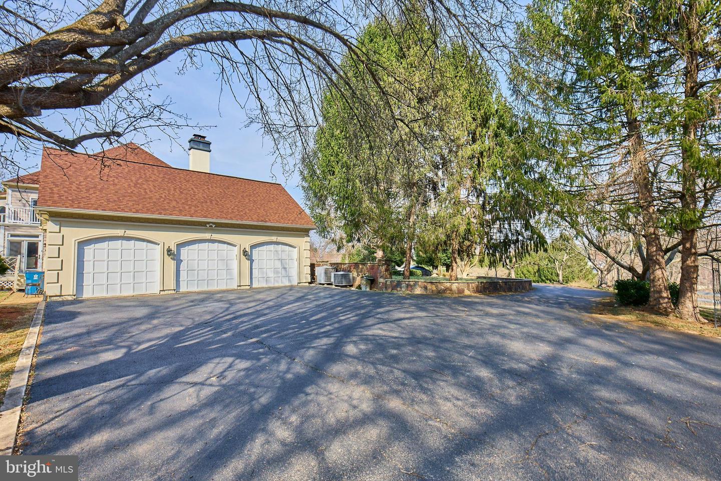 6830 CLIFTON RD, CLIFTON, Virginia 20124, 5 Bedrooms Bedrooms, ,5 BathroomsBathrooms,Residential,For sale,6830 CLIFTON RD,VAFX2276986 MLS # VAFX2276986 6830 CLIFTON RD, CLIFTON, Virginia 20124, 5 Bedrooms Bedrooms, ,5 BathroomsBathrooms,Residential,For sale,6830 CLIFTON RD,VAFX2276986 MLS # VAFX2276986