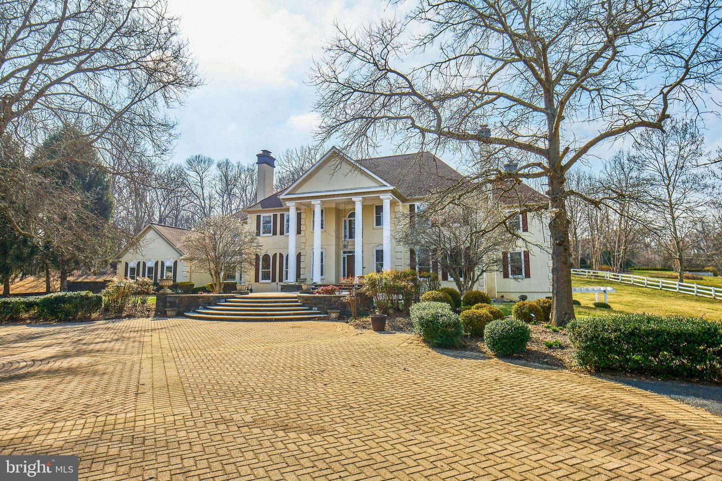 6830 CLIFTON RD, CLIFTON, Virginia 20124, 5 Bedrooms Bedrooms, ,5 BathroomsBathrooms,Residential,For sale,6830 CLIFTON RD,VAFX2276986 MLS # VAFX2276986 6830 CLIFTON RD, CLIFTON, Virginia 20124, 5 Bedrooms Bedrooms, ,5 BathroomsBathrooms,Residential,For sale,6830 CLIFTON RD,VAFX2276986 MLS # VAFX2276986