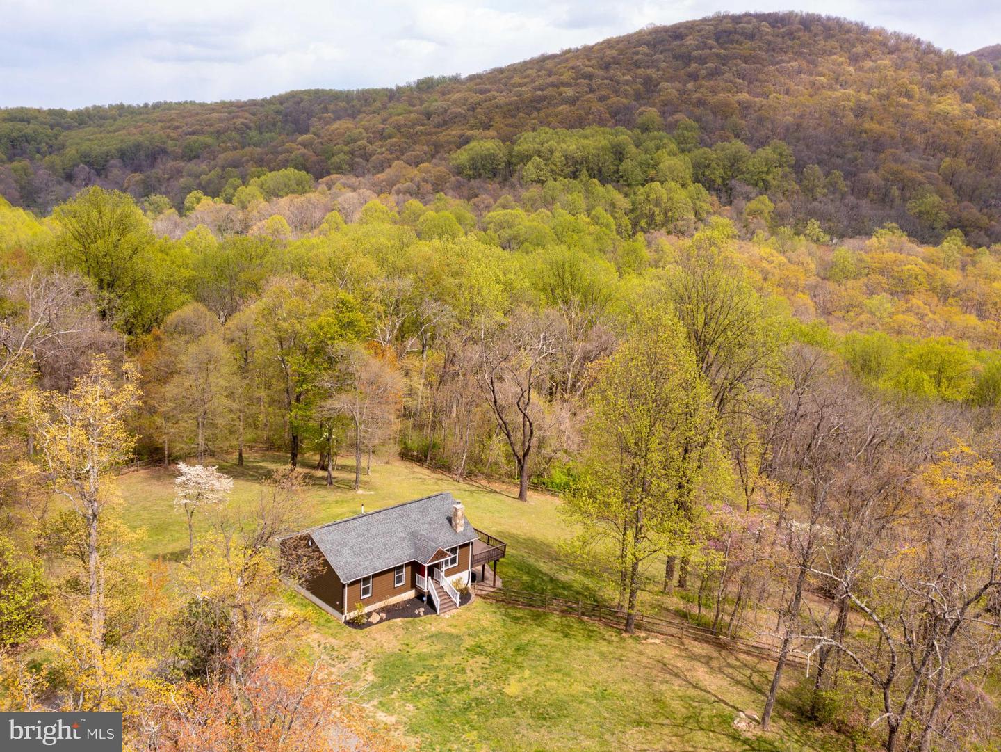 3998 HIDDEN VALLEY LN, LINDEN, Virginia 22642, 3 Bedrooms Bedrooms, 10 Rooms Rooms,2 BathroomsBathrooms,Residential,For sale,3998 HIDDEN VALLEY LN,VAFQ2019546 MLS # VAFQ2019546