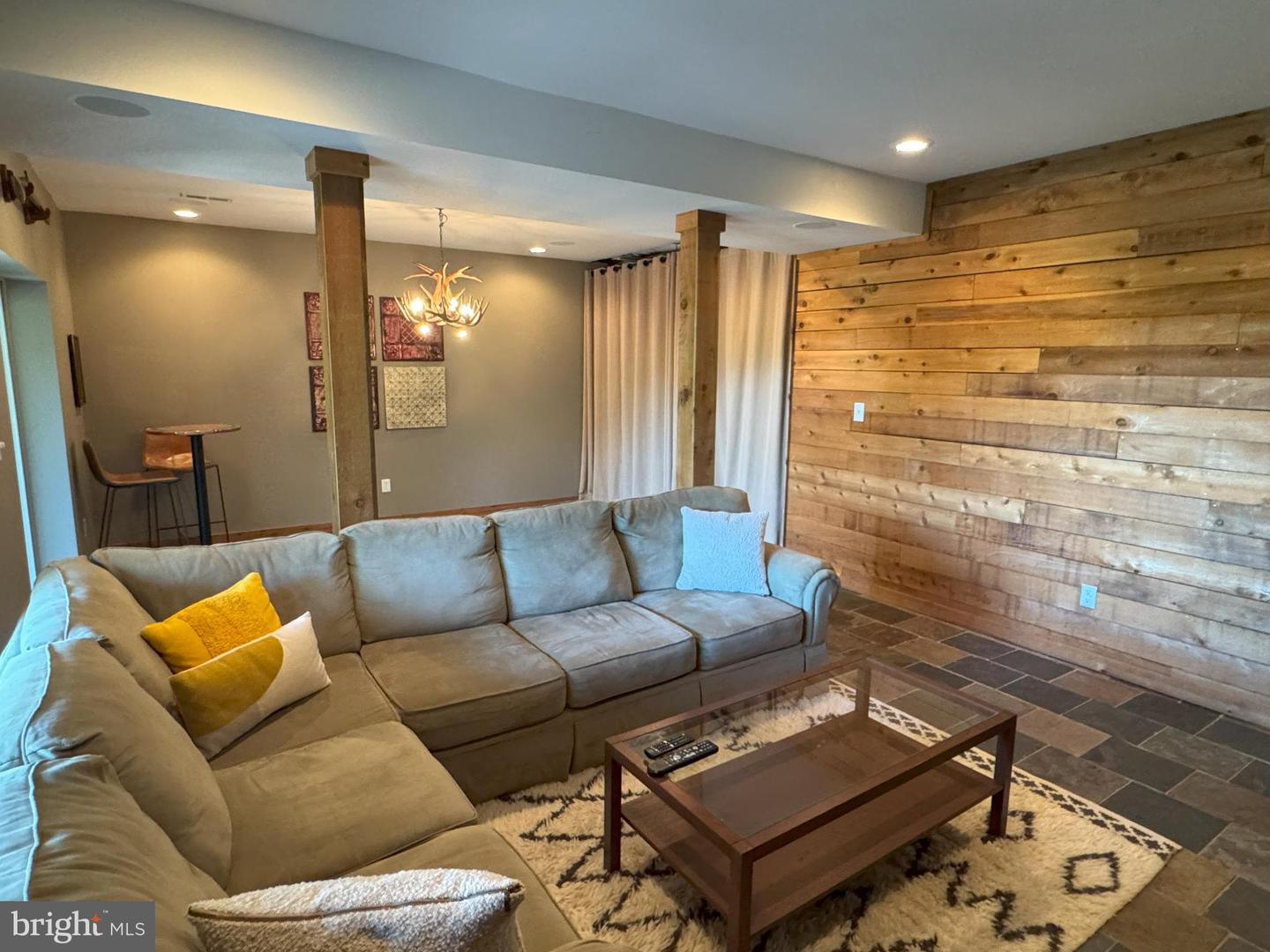 3998 HIDDEN VALLEY LN, LINDEN, Virginia 22642, 3 Bedrooms Bedrooms, 10 Rooms Rooms,2 BathroomsBathrooms,Residential,For sale,3998 HIDDEN VALLEY LN,VAFQ2019546 MLS # VAFQ2019546