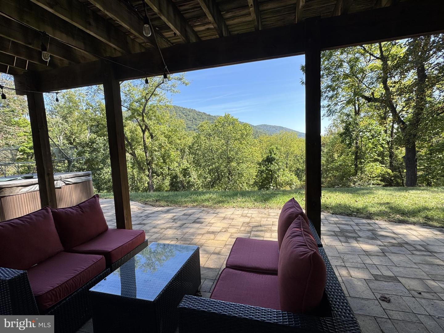 3998 HIDDEN VALLEY LN, LINDEN, Virginia 22642, 3 Bedrooms Bedrooms, 10 Rooms Rooms,2 BathroomsBathrooms,Residential,For sale,3998 HIDDEN VALLEY LN,VAFQ2019546 MLS # VAFQ2019546