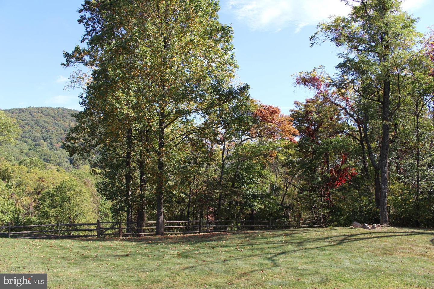 3998 HIDDEN VALLEY LN, LINDEN, Virginia 22642, 3 Bedrooms Bedrooms, 10 Rooms Rooms,2 BathroomsBathrooms,Residential,For sale,3998 HIDDEN VALLEY LN,VAFQ2019546 MLS # VAFQ2019546