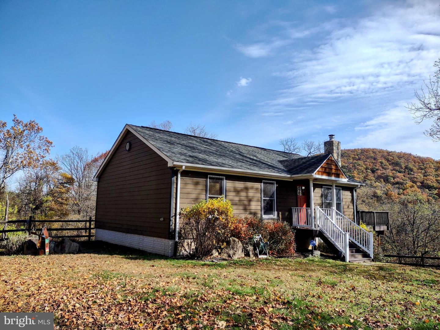 3998 HIDDEN VALLEY LN, LINDEN, Virginia 22642, 3 Bedrooms Bedrooms, 10 Rooms Rooms,2 BathroomsBathrooms,Residential,For sale,3998 HIDDEN VALLEY LN,VAFQ2019546 MLS # VAFQ2019546