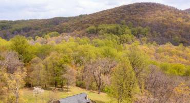 3998 HIDDEN VALLEY LN, LINDEN, Virginia 22642, 3 Bedrooms Bedrooms, 10 Rooms Rooms,2 BathroomsBathrooms,Residential,For sale,3998 HIDDEN VALLEY LN,VAFQ2019546 MLS # VAFQ2019546