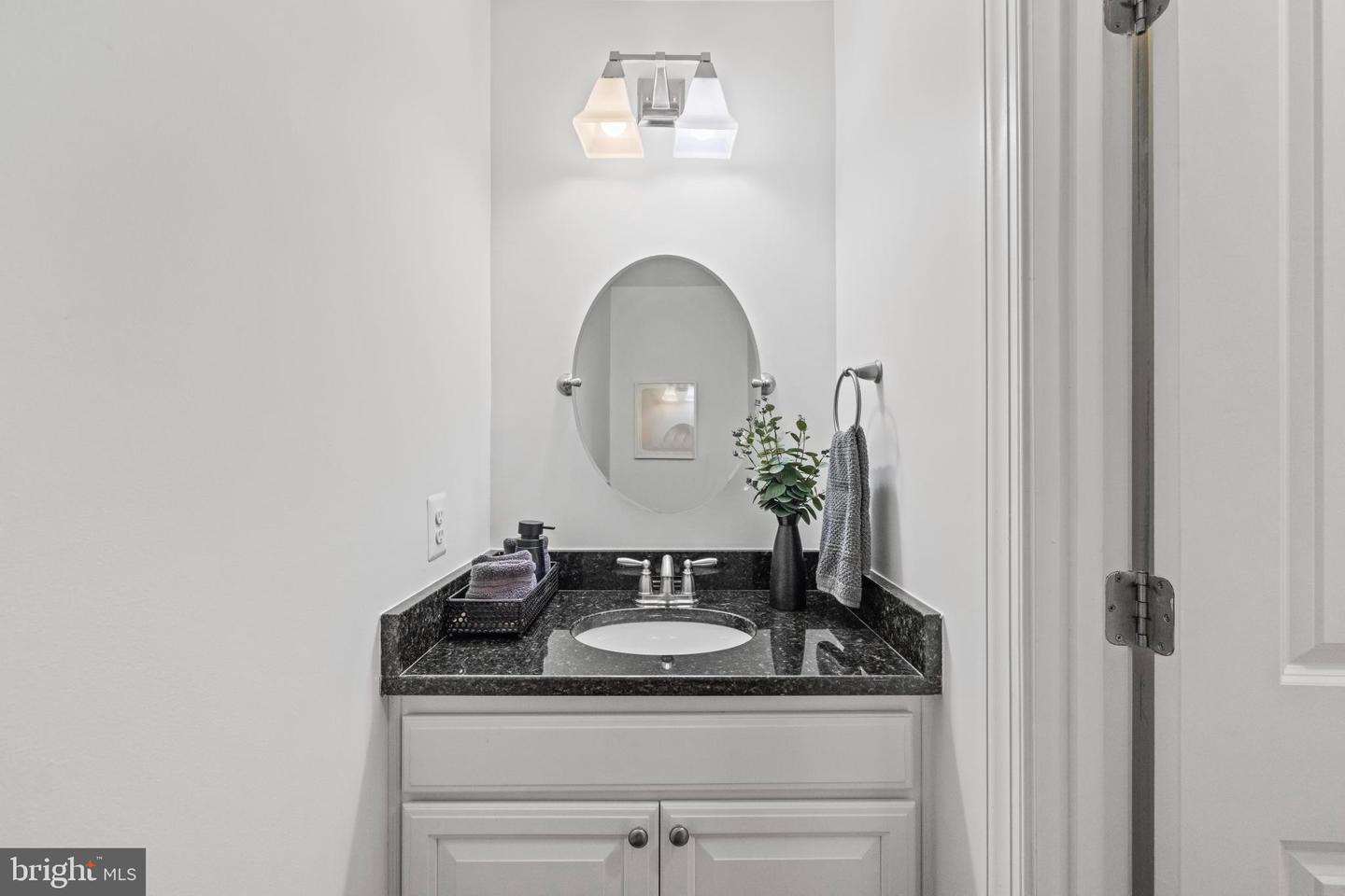 16199 SHEFFIELD DR, DUMFRIES, Virginia 22025, 4 Bedrooms Bedrooms, 12 Rooms Rooms,3 BathroomsBathrooms,Residential,For sale,16199 SHEFFIELD DR,VAPW2107514 MLS # VAPW2107514