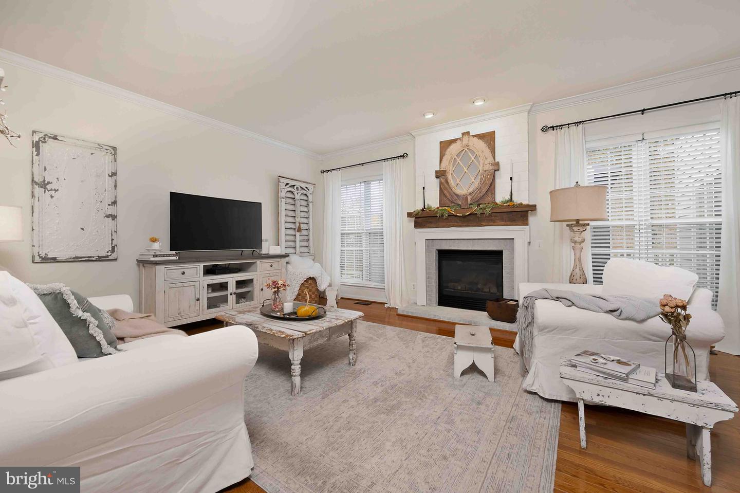 8187 DOUGLAS FIR DR, LORTON, Virginia 22079, 4 Bedrooms Bedrooms, ,2 BathroomsBathrooms,Residential,For sale,8187 DOUGLAS FIR DR,VAFX2278382 MLS # VAFX2278382